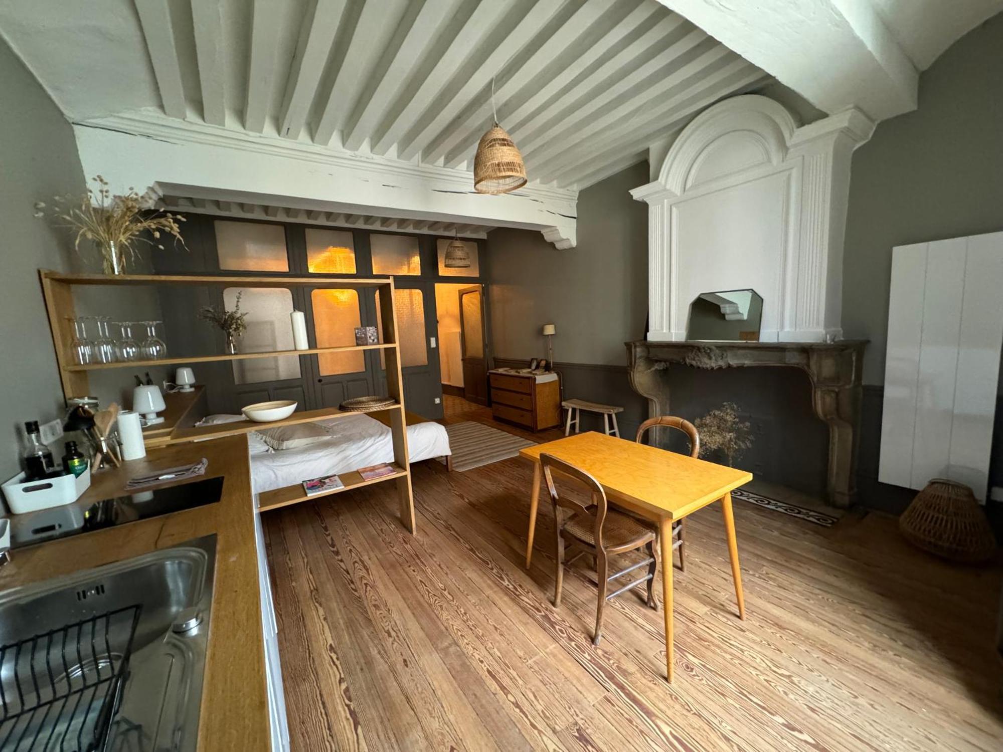 La Maison De Margaret Cluny Bagian luar foto